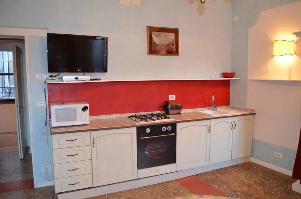 Ca Tornielli Apartment Venice Room photo
